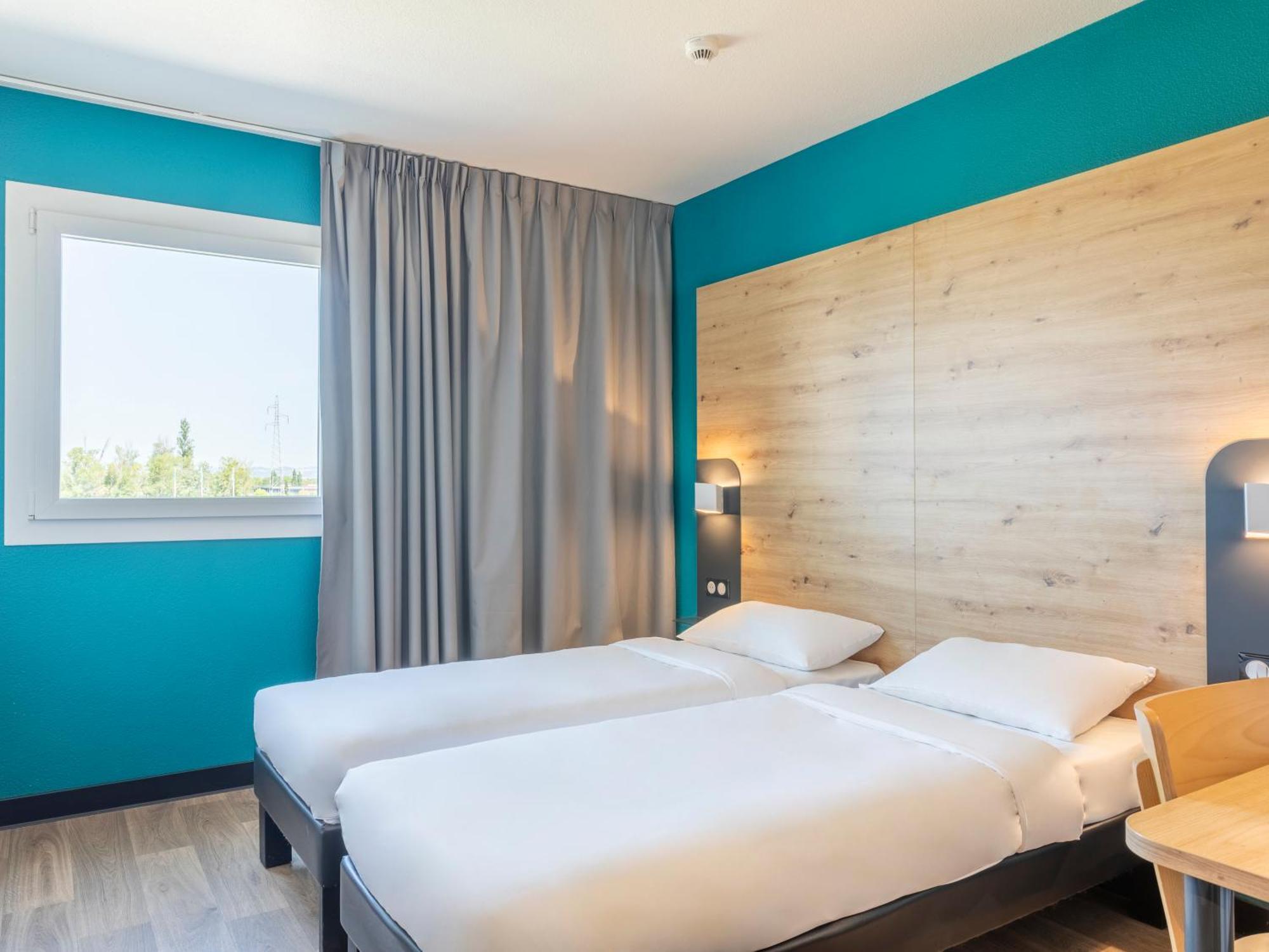 B&B Hotel Saint-Martin-De-Crau Alpilles Camargue Exterior photo