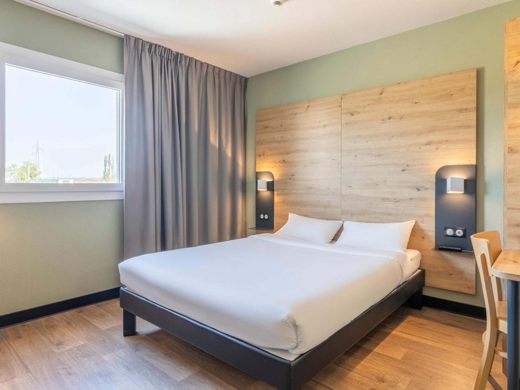 B&B Hotel Saint-Martin-De-Crau Alpilles Camargue Exterior photo
